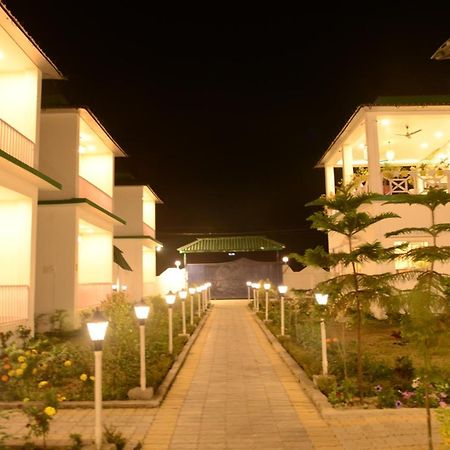 Jaldapara Forest Tourist Lodge Jftl Madari Hat Exteriér fotografie