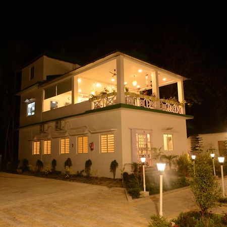 Jaldapara Forest Tourist Lodge Jftl Madari Hat Exteriér fotografie