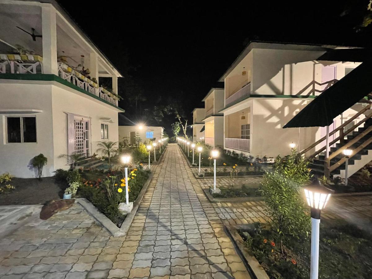 Jaldapara Forest Tourist Lodge Jftl Madari Hat Exteriér fotografie