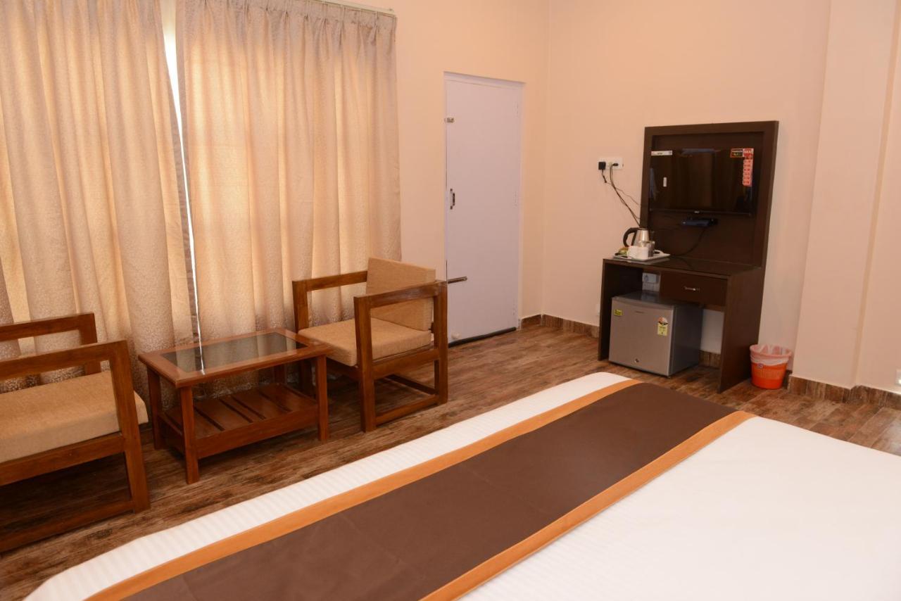 Jaldapara Forest Tourist Lodge Jftl Madari Hat Exteriér fotografie